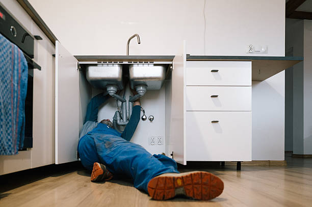 Professional Emergency Plumber technician working in Onley, VA